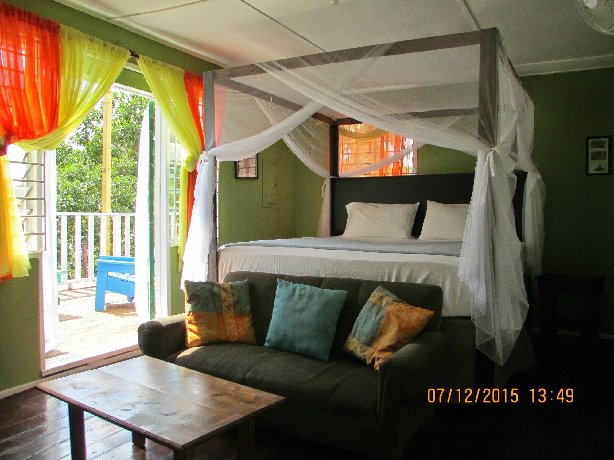 Kingsworth Bed And Breakfast Кингстън Екстериор снимка